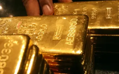 الذهب يواصل تحطيم الأرقام القياسية متجاوزا 3718 دولارا للأوقية