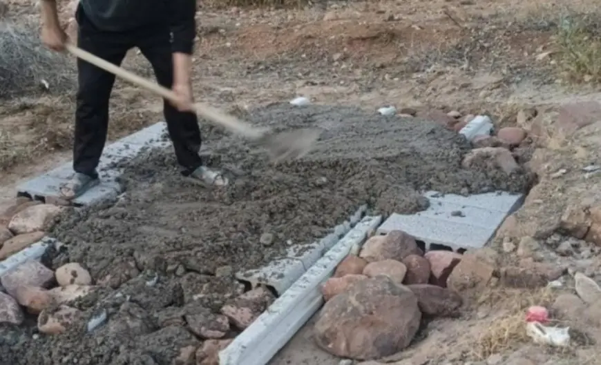 السلطات المحلية بأوريكة تُباشر عملية إغلاق الآبار المهجورة لحماية المواطنين