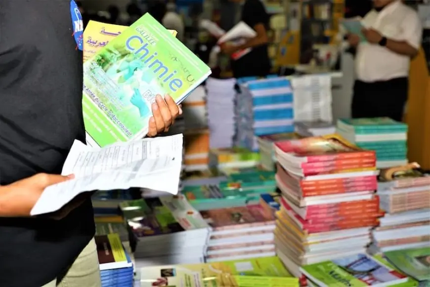 مطالب برلمانية بوقف استغلال الأسر عبر بيع الكتب داخل المدارس الخاصة