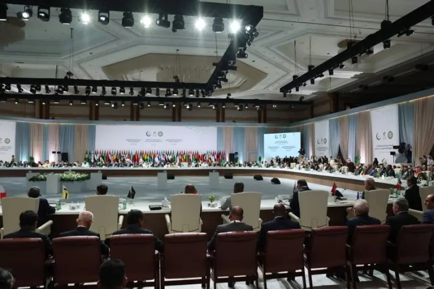 قمة الدوحة تدين الهجوم الإسرائيلي على قطر وتؤكد دعم جهود الوساطة