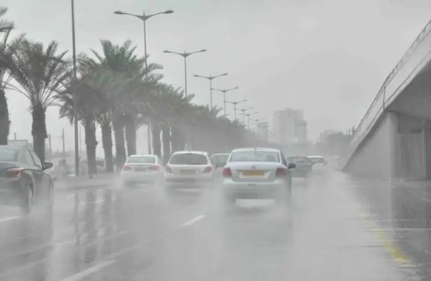 نشرة إنذارية.. أمطار رعدية ورياح قوية اليوم الجمعة بعدد من مناطق المغرب