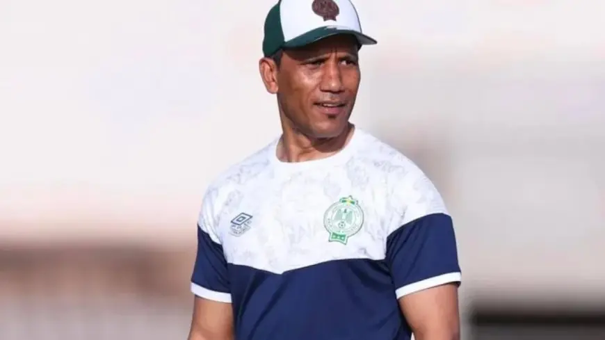 الرجاء الرياضي يعين الجنوب إفريقي ديفيد فادلو مدربا جديدا للفريق الأول