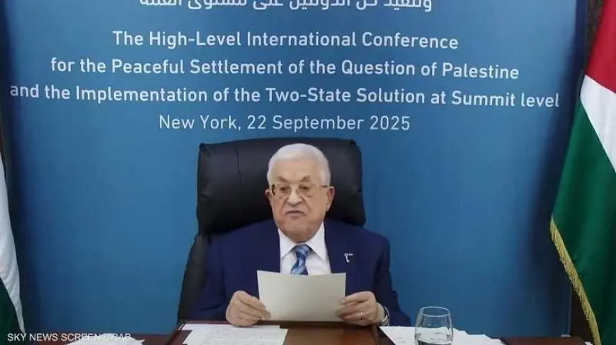 محمود عباس يطالب حماس بتسليم سلاحها ويشدد على وحدة القرار الفلسطيني