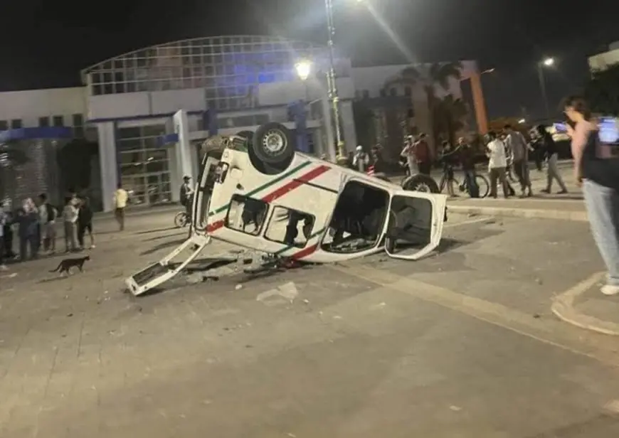 مظاهرات تتحول إلى أعمال شغب بأيت عميرة وإنزكان