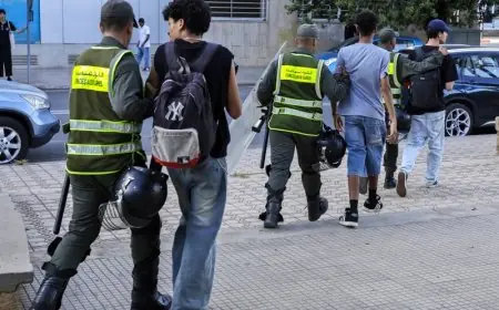 مصدر أمني يفند ادعاءات التضليل حول “اعتداءات على المتظاهرين” ويؤكد أنها مقاطع تمثيلية