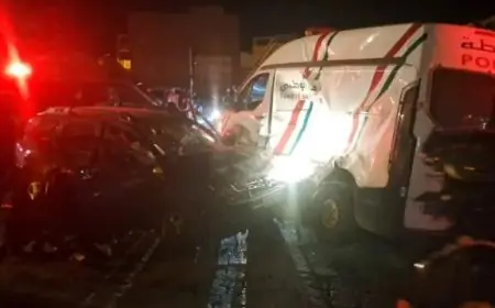 وجدة.. اصطدام سيارة خفيفة بمركبة للشرطة خلال احتفالات تتويج أشبال الأطلس