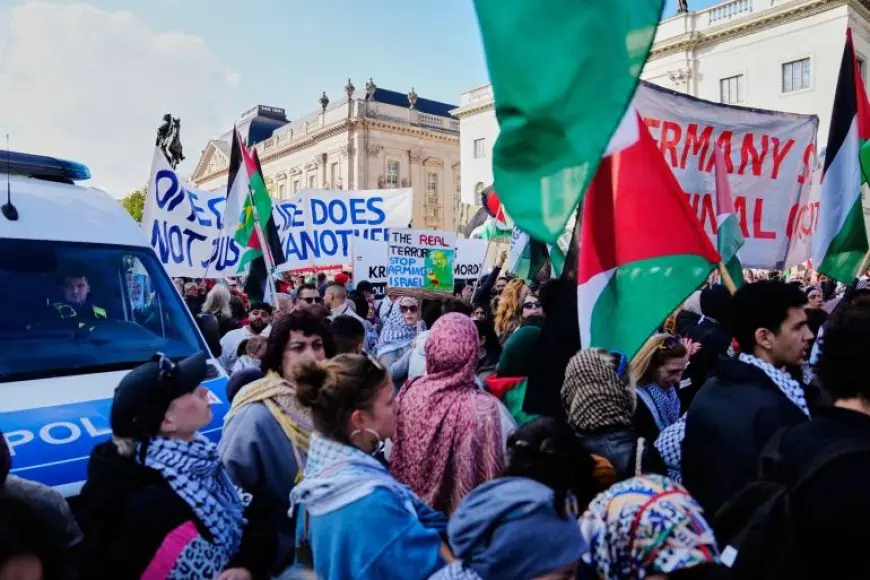 أسطول الصمود يوحد المتظاهرين ضد الاعتداءات الإسرائيلية وخطة ترامب
