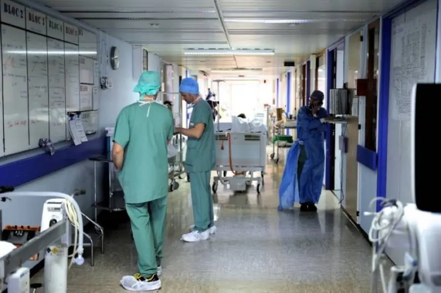 الدكتور فارسي يطالب وزير الصحة بإعادة الاعتبار للأطباء ويهدد بفضح "المسرحية"