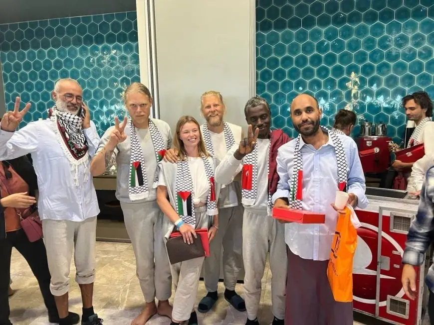 إسرائيل ترحل المغاربة المشاركين في "أسطول الصمود العالمي" بعد أيام من الاحتجاز في عرض البحر