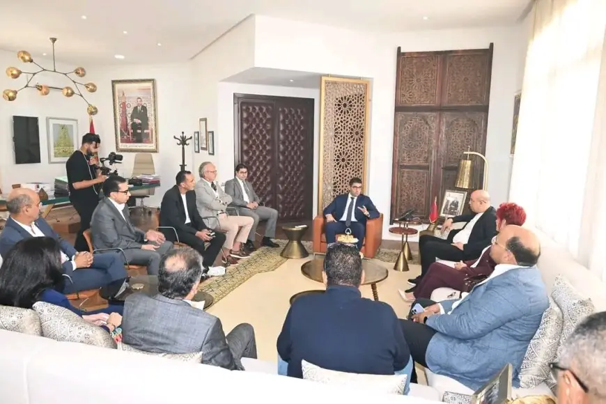 الوزير بنسعيد يستقبل أعضاء المكتب التنفيذي للجمعية الوطنية للإعلام والناشرين لتعزيز قطاع الصحافة المغربية