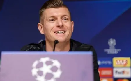 توني كروس ينتقد طرد لويس دياز بعد إصابة حكيمي في دوري أبطال أوروبا