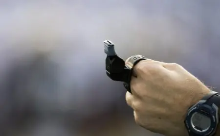 طاقم تحكيمي يوناني يدير مباراة "أشبال الأطلس" ومالي في ثمن نهائي كأس العالم للناشئين