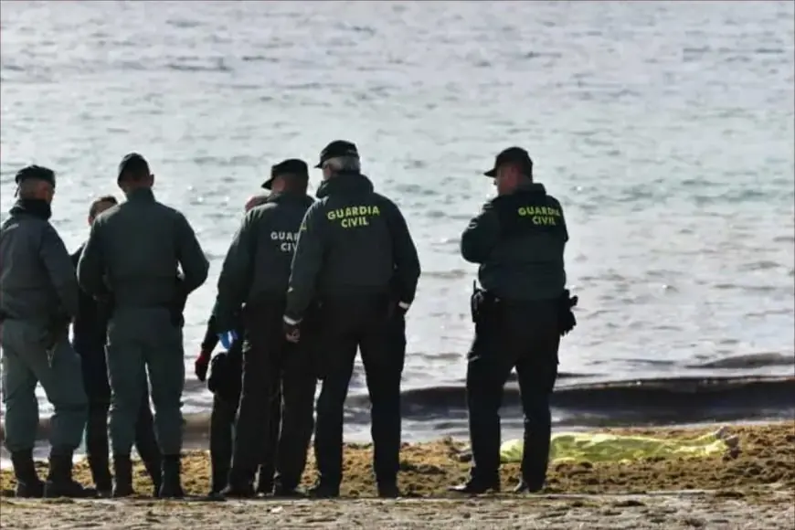 انتشال جثة مهاجر قرب سبتة المحتلة يرفع حصيلة الضحايا إلى 41 شخصاً
