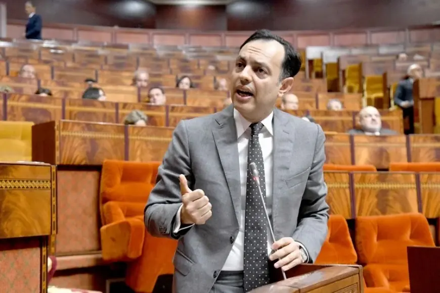 الوزير السكوري يواجه انتقادات كبيرة بسبب تأخر افتتاح باقي مدن المهن والكفاءات