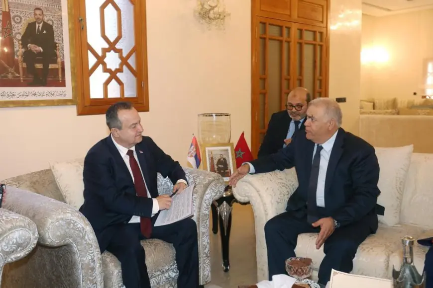 لفتيت يجري مباحثات مع نظيره الصربي بمراكش لتعزيز التعاون الأمني