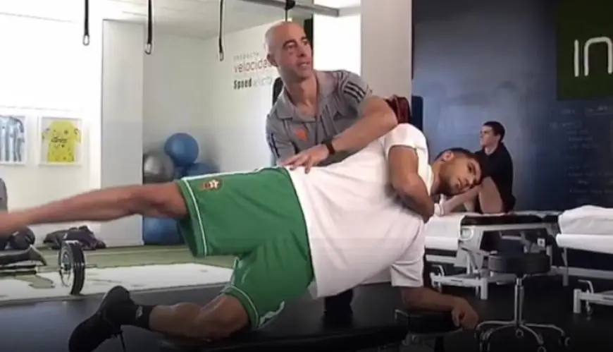 حكيمي يواصل علاجه المكثف في إسبانيا للمشاركة مع المنتخب المغربي في الكان