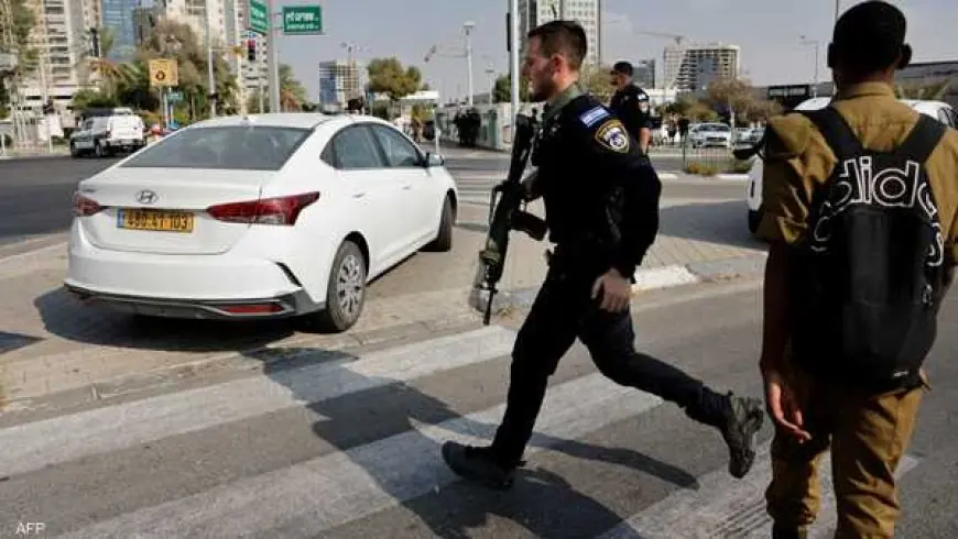 الشاباك يعلن تفكيك "شبكة إسرائيليين" تهرب أموالا وسلاحا إلى حماس