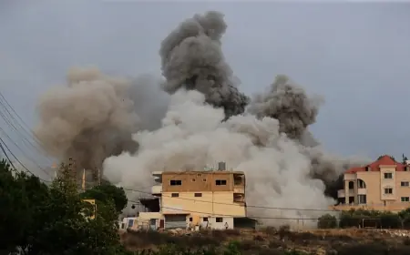 في تصعيد جديد.. الجيش الإسرائيلي يستهدف مستودعات حزب الله في جنوب لبنان