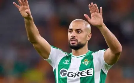 ريال بيتيس يسمح لسفيان أمرابط بالسفر إلى المغرب لاستكمال علاجه