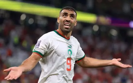 المنتخب المغربي يعزز صفوفه بعودة حمدالله في نصف نهائي كأس العرب بعد استيفاء عقوبة الإيقاف