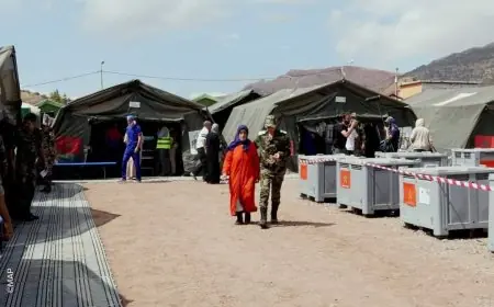 Les Forces Armées Royales Marocaine installent trois hôpitaux militaires de campagne dans les provinces d’Azilal El Haouz et Midelt