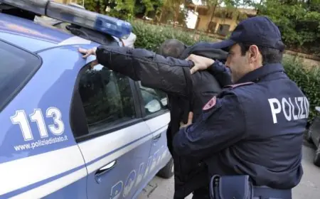 بينهم مغربي.. السلطات الإيطالية تعتقل 5 أشخاص بتهمة الاتجار في المخدرات