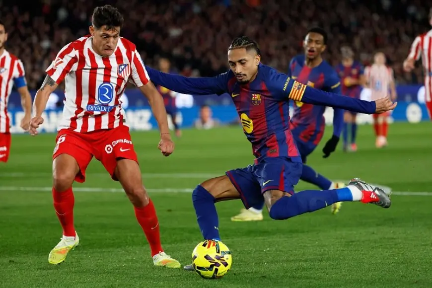 برشلونة يهزم أتلتيكو مدريد بثلاثية ويتصدر الليغا