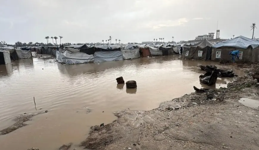 وفاة 11 شخصا في غزة بسبب البرد والفيضانات
