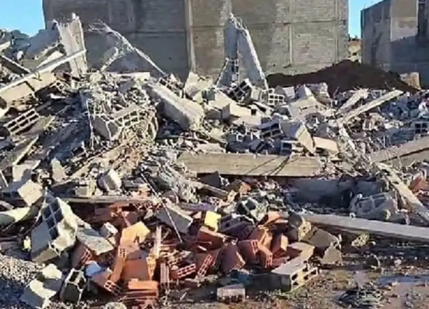 انهيار عمارة قيد البناء بالحي المحمدي بالمحمدية يثير استنفار السلطات