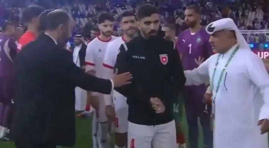 بعد رفضه مصافحة السكتيوي.. لاعب المنتخب الأردني يقدم اعتذاره