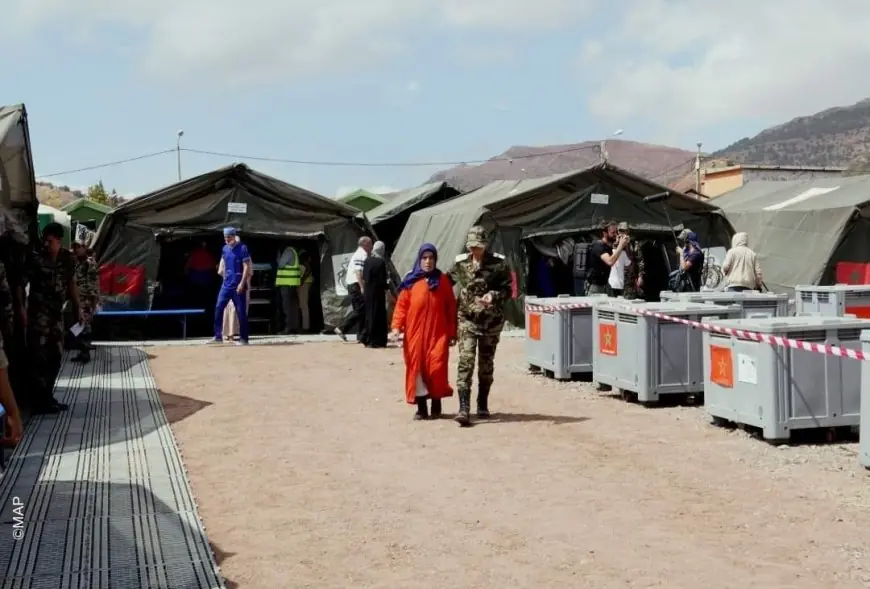 Les Forces Armées Royales Marocaine installent trois hôpitaux militaires de campagne dans les provinces d’Azilal El Haouz et Midelt