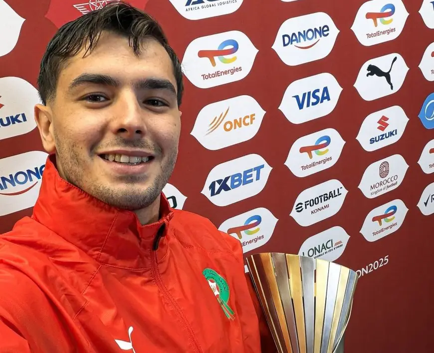 Brahim Diaz remporte le prix du meilleur joueur du match Maroc - Comores