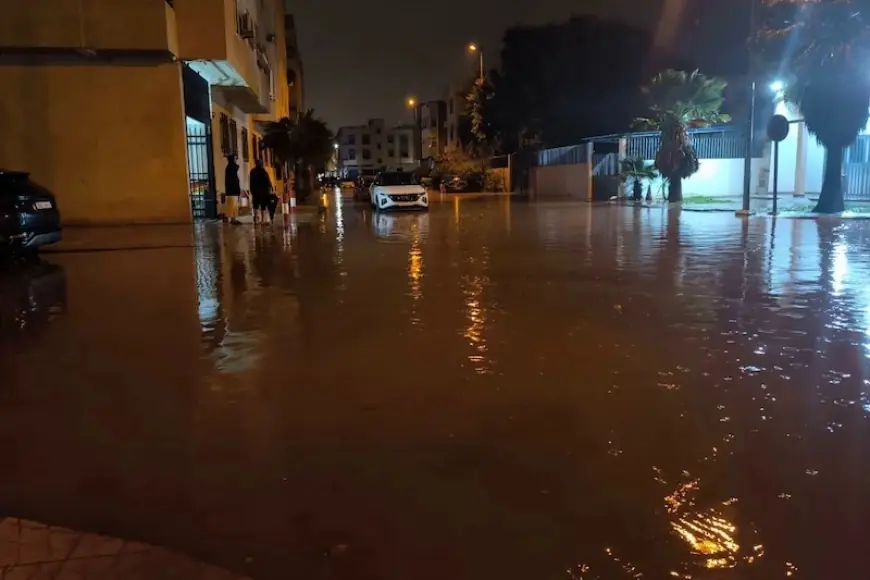 الأمطار تغرق شوارع سلا وتكشف أعطاب تدبير الصرف الصحي من جديد