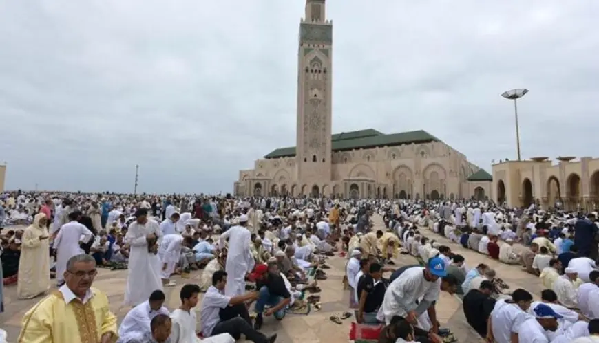 نشطاء مغاربة يطالبون بجعل يوم الجمعة عطلة استثنائية