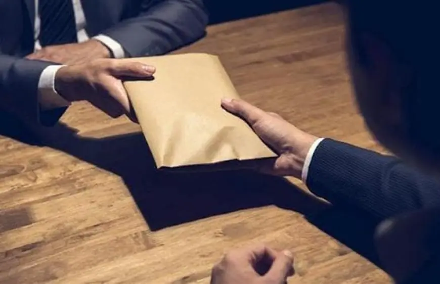 الرقم الأخضر يطيح برئيس جماعة في شيشاوة بشبهة الرشوة