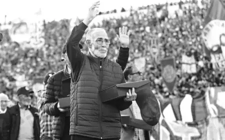 فوزي لقجع يعزي في وفاة الدولي المغربي السابق أحمد مجاهد
