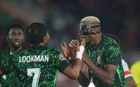 فيكتور أوسيمين يقرر مغادرة معسكر المنتخب النيجيري