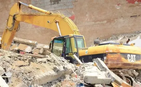 سلطات الدار البيضاء تباشر هدم البنايات المهددة بالانهيار بالمدينة القديمة