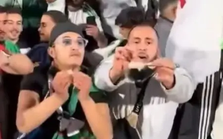 إيقاف مشجع جزائري بالدار البيضاء ظهر في فيديو وهو يمزق أوراقا مالية