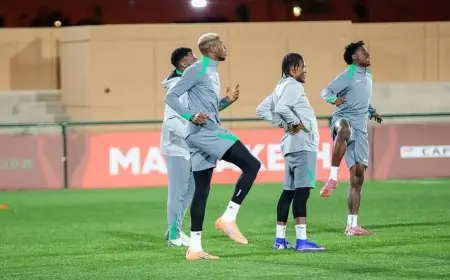 منتخب نيجيريا يصل الرباط ويفرض السرية على تدريباته قبل مواجهة المغرب