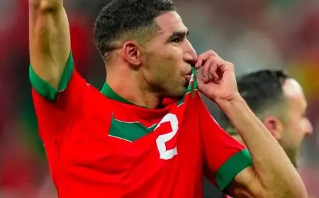 إنريكي يشيد بوصول حكيمي ومباي إلى نهائي "الكان"