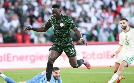 "الكاف" يفرض عقوبات صارمة على المنتخب الجزائري