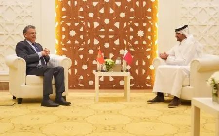 وهبي يعزز التعاون القانوني المغربي القطري في منتدى الدوحة