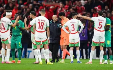 الكاف يخرج بتوضيح:  "العقوبات المفروضة على المنتخبين المغربي والسنغالي تقتصر على المنافسات الإفريقية"