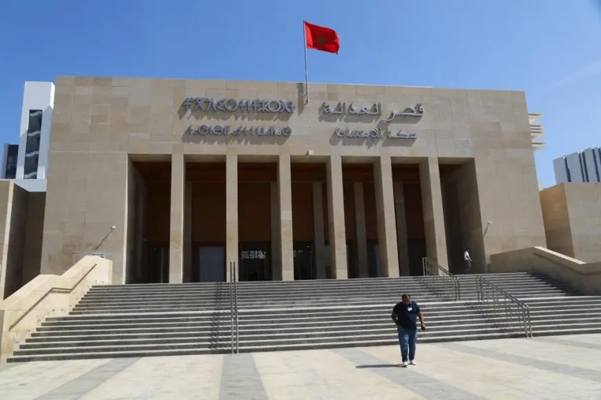 محاكمة متهم بالاعتداء الجنسي على ابنتيه تهز قصر العدالة بالرباط