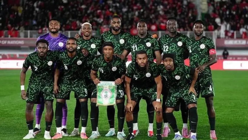 لاعبو المنتخب النيجيري يهددون بمقاطعة التداريب والسفر إلى مراكش قبل مواجهة الجزائر