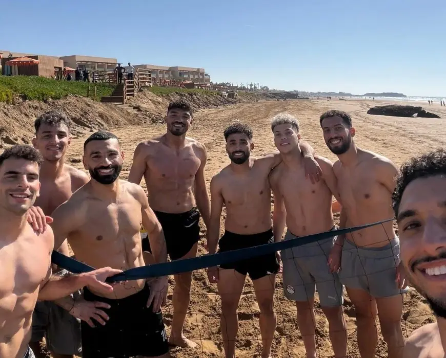 نجوم المنتخب المصري يقضون آخر يوم بتغازوت قبل السفر إلى طنجة