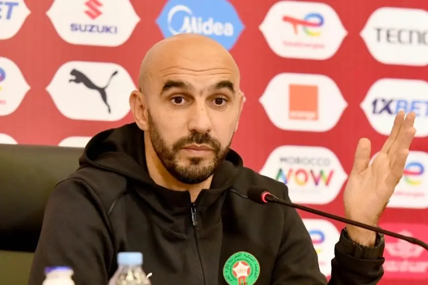 الركراكي يعقد ندوة صحفية للحديث عن مباراة المنتخب الوطني المغربي ونيجيريا