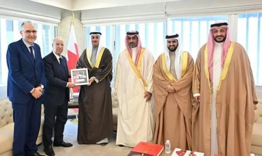 أحمد التوفيق ووزير العدل البحريني يبحثان بالمنامة سبل تعزيز التعاون الثنائي