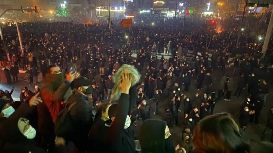 إيطاليا تدعو مواطنيها لمغادرة إيران فورا بعد تصاعد الاحتجاجات
